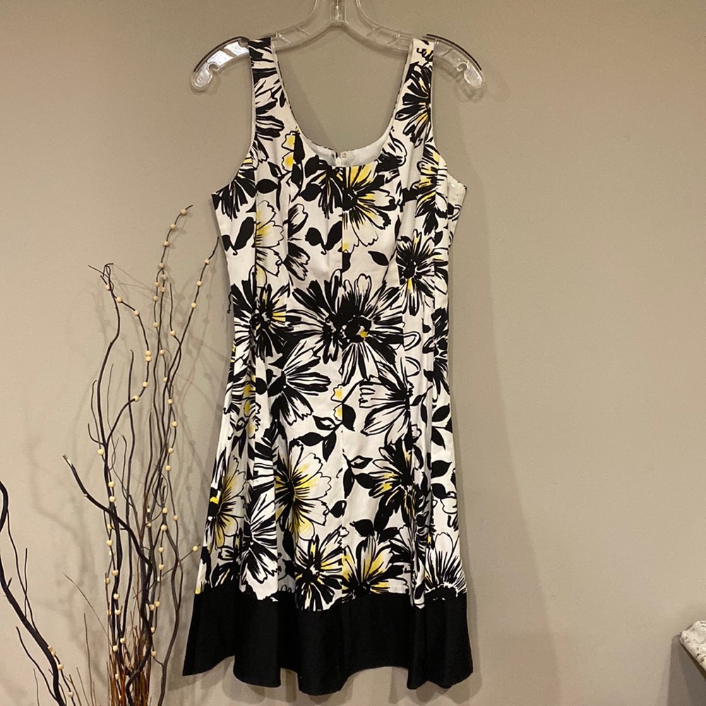 A-line Floral Dress - Jessica Howard